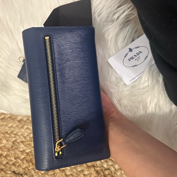Prada wallet - Picture 2 of 5